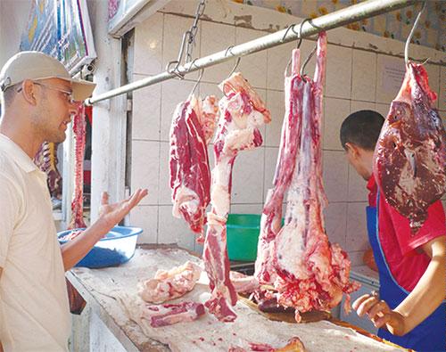 پرواز قیمت گوشت قرمز و سفید بر فراز جیب سودجوها/ سفره‌ مردم خالی از پروتئین است