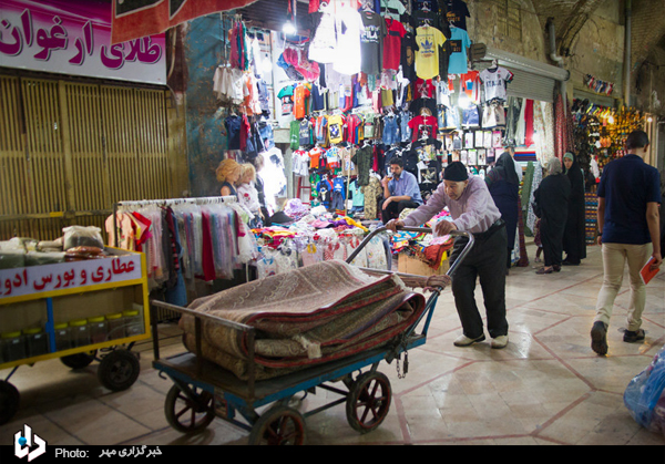 مَش ممد باربر ۸۰ ساله‌ی سرای کاشانی/تصاویر