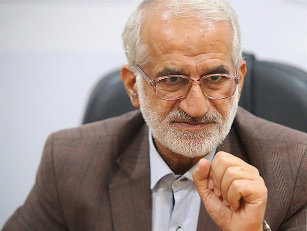 3هزار خودروی وارداتی از 5 هزار خودرو مربوط به یکی از نزدیکان دولت است/ ماجرای ویلاسازی آقای وزیر در لواسان!