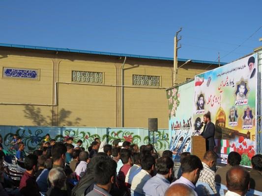 مراسم آبروی محله یادواره  شهیدان قادر و تیمور گرامی در اسلام آبادغرب برگزار شد+تصاویر