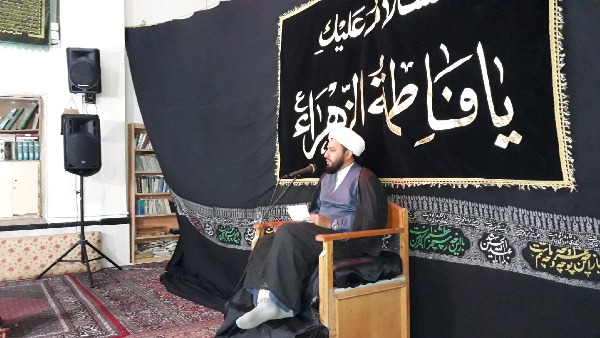 مراسم سوگواری شب شهادت امام صادق (ع) در اسلام آباد غرب برگزار شد+ تصاویر