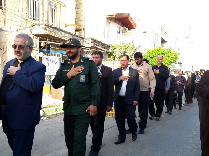 مراسم سینه زنی و دسته روی بمناسبت شهادت امام صادق (ع) در اسلام آباد غرب+ تصاویر