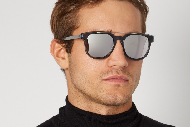 همه آنچه در مورد عینک آفتابی باید بدانید/خطری که در پس مد عینک‌های آینه‌ای سراغتان می‌آید 