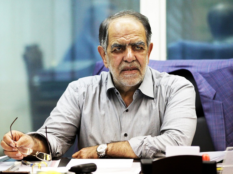 سوال از رئیس‌جمهور راه حل رفع مشکلات نیست/نظام بانکی باید اصلاح شود 