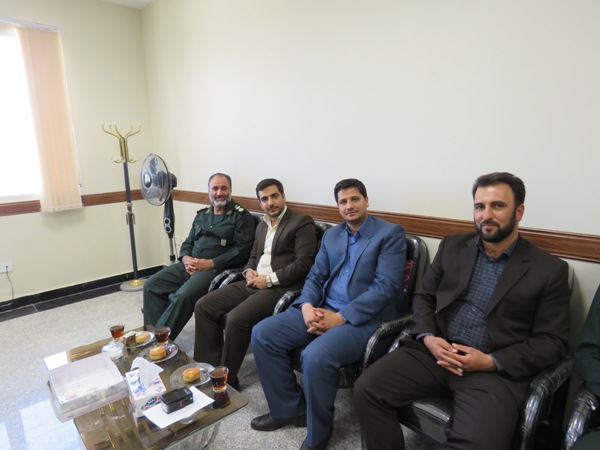 دیدار فرمانده سپاه اسلام آبادغرب با رئیس جدید دادگستری و دادستان شهرستان+عکس دیدار فرمانده سپاه اسلام آبادغرب با رئیس جدید دادگستری و دادستان شهرستان+عکس