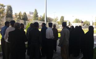 تجمع «کهریزی‌ها» مقابل استانداری کرمانشاه /داد حاشیه‌نشینان درآمد