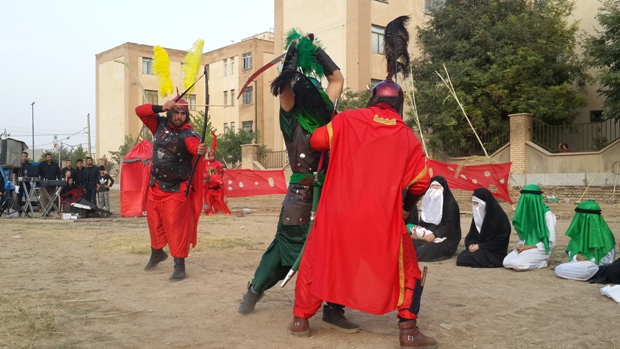  تعزیه حضرت عباس در اسلام آبادغرب+تصاویر