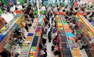 افزایش خریدهای احتیاطی مردم دلیل اصلی گرانی‌هاست