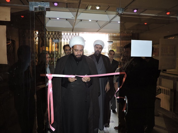 افتتاح نمایشگاه آثار خوشنویسی هنرمندان اسلام آباد غرب+تصاویر افتتاح نمایشگاه آثار خوشنویسی هنرمندان اسلام آباد غرب+تصاویر