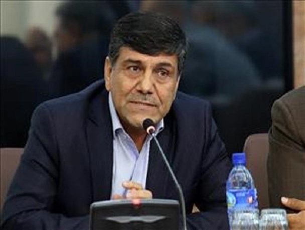 انتقادات بسیاری از شریعتمداری وجود دارد/ مدیریت خوبی از تیم اقتصادی دولت ندیدیم