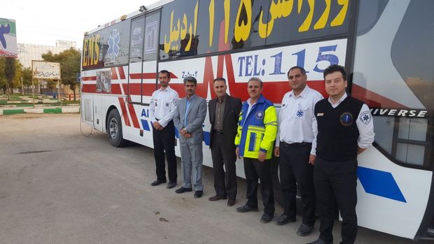 بازدید مسئولین شبکه بهداشت ودرمان شهرستان از تیم های استقرار درمسیر اسلام آباد غرب-حمیل-مهران