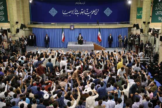 هزاران نفر از دانشآموزان و دانشجویان با رهبر معظم انقلاب دیدار میکنند هزاران نفر از دانشآموزان و دانشجویان با رهبر معظم انقلاب دیدار میکنند