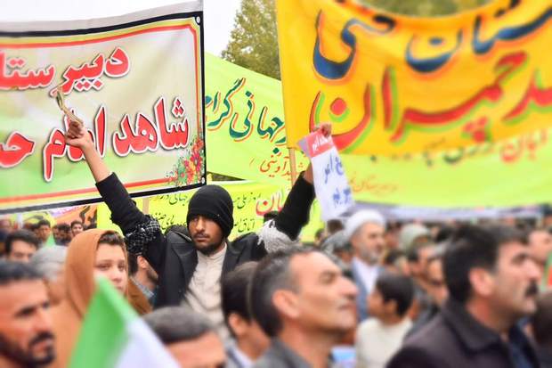 تصاویری از حماسه حضور مردم اسلام آبادغرب در سالروز استکبارستیزی