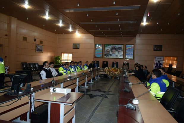 تجلیل از پرسنل فوریتهای پزشکی اسلام آبادغرب تجلیل از پرسنل فوریتهای پزشکی اسلام آبادغرب