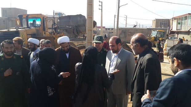 بازدید مسئولین شهرستان از محلات محروم اسلام آبادغرب+ تصاویر