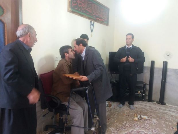 تجلیل و قدردانی از خانواده شهدا و جانبازان مبارزه با مواد مخدر در اسلام آبادغرب+تصاویر