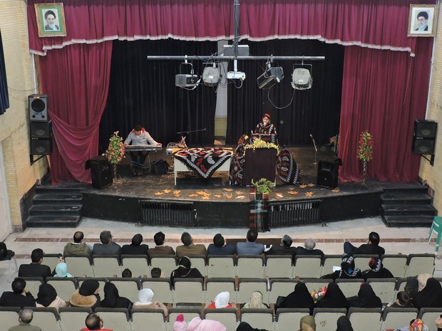 آیین رونمایی از کتاب "تام تم" در اسلام آبادغرب+تصاویر آیین رونمایی از کتاب "تام تم" در اسلام آبادغرب+تصاویر