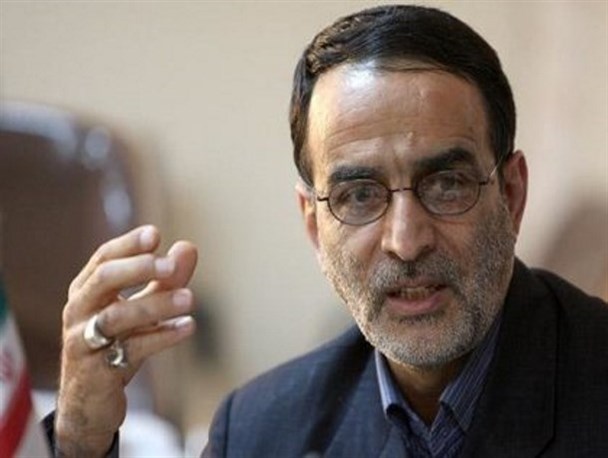 آقایان به جای مذاکره با آمریکا به فکر منافع ملت و نظام باشند