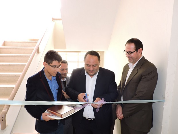 افتتاح نمایشگاه پوستر اقتصاد مقاومتی در اسلام آبادغرب+تصاویر افتتاح نمایشگاه پوستر اقتصاد مقاومتی در اسلام آبادغرب+تصاویر