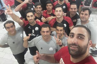 قهرمانی ساده در جامعه 2 قطبی!