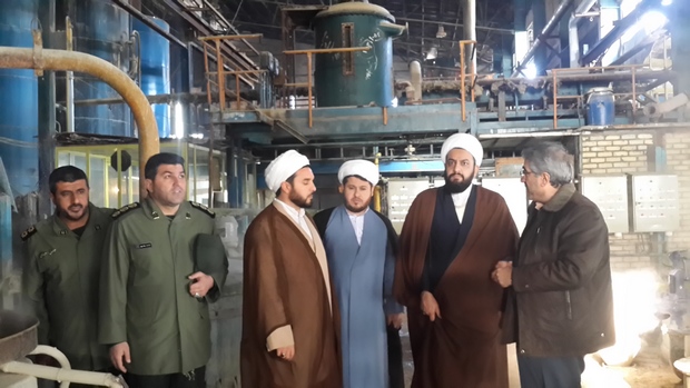 اشتغال بیش از 400نفر در کارخانه قند اسلام آبادغرب/ پرداخت سالانه بیش از 400میلیارد ریال به کشاورزان شهرستان اشتغال بیش از 400نفر در کارخانه قند اسلام آبادغرب/ پرداخت سالانه بیش از 400میلیارد ریال به کشاورزان شهرستان