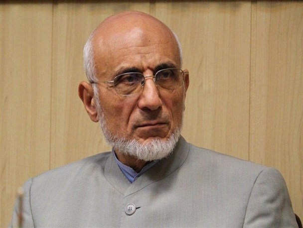 خیلی ازمدیران لیاقت منصب خودرا ندارند/برخی هنوز شیفته آمریکاهستند