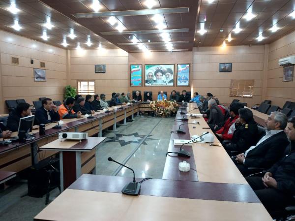 همه اعضای ستادبحران اسلام آبادغرب هوشیاری و آمادگی خود را حفظ کنند/ مسدود شدن محور حمیل به ایلام 