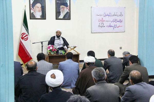  آمریکای ملعون با این اقدامات کاری از پیش نخواهند برد چرا که تمام ملت ایران پاسدار هستند