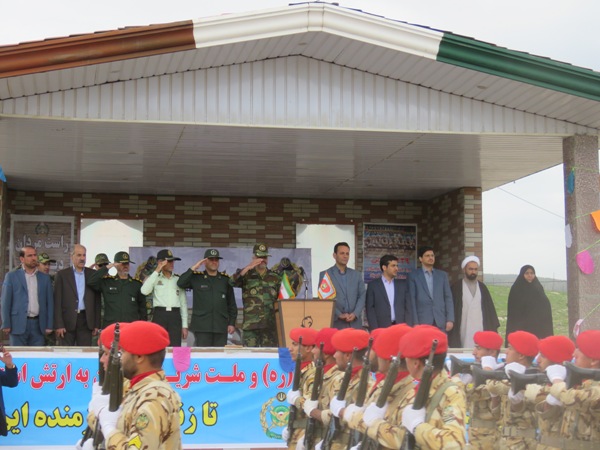 صبحگاه مشترک نیرو های مسلح در اسلام آباد غرب برگزار شد 