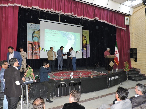 مراسم جشن تئاتر در اسلام آبادغرب/تجلیل از حامیان و عوامل اجرایی دهمین جشنواره ملی تئاتر مرصاد+تصاویر مراسم جشن تئاتر در اسلام آبادغرب/تجلیل از حامیان و عوامل اجرایی دهمین جشنواره ملی تئاتر مرصاد+تصاویر