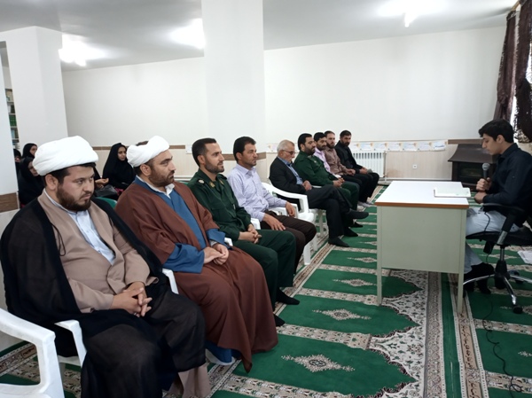 تجلیل از مربیان عقیدتی و هادیان سیاسی در سپاه اسلام آبادغرب