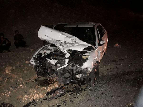 2 مجروح براثر تصادف در جاده حمیل - ایلام+عکس