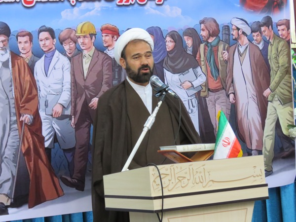 مبنای بیانیه گام دوم انقلاب، قرآن کریم، سیره  اهل بیت(ع) و تحقیقات علمی است/عزت ما در جهان مدیون اتحاد حول محور ولایت است.