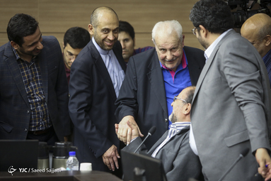  همایش آمریکا و جنایت‌های قرن