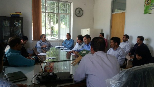 جلسه  توسعه کشت کلزا و گلخانه در شهرستان اسلام اباد غرب برگزار شد