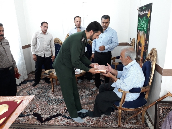 تجلیل از پیر غلام حسینی کربلایی الیاس جابری در اسلام آبادغرب+تصاویر