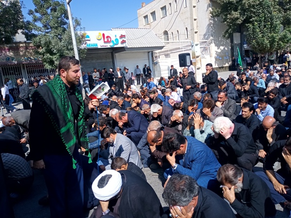 مراسم عزاداری و قرائت زیارت اربعین حسینی در اسلام آبادغرب+تصاویر