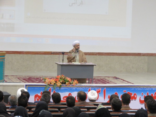 همایش سبک زندگی قرآنی در اسلام آبادغرب برگزار شد+ تصاویر