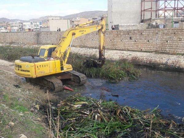 لایروبی بیش از۶۰ درصد رودخانه راوند اسلام آبادغرب+تصاویر