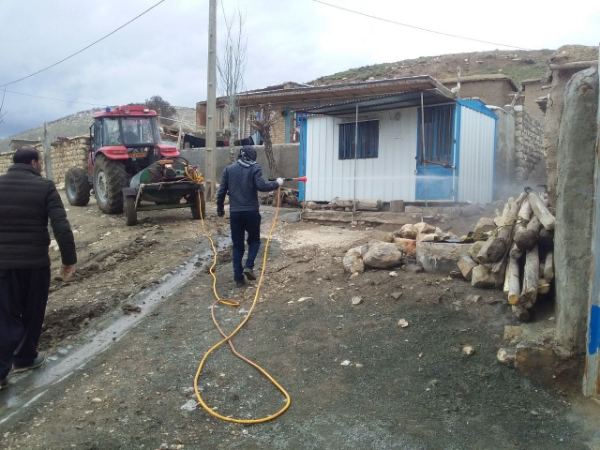 ضدعفونی بیش از ۹۳ روستای شهرستان اسلام آبادغرب علیه ویروس کرونا+تصاویر