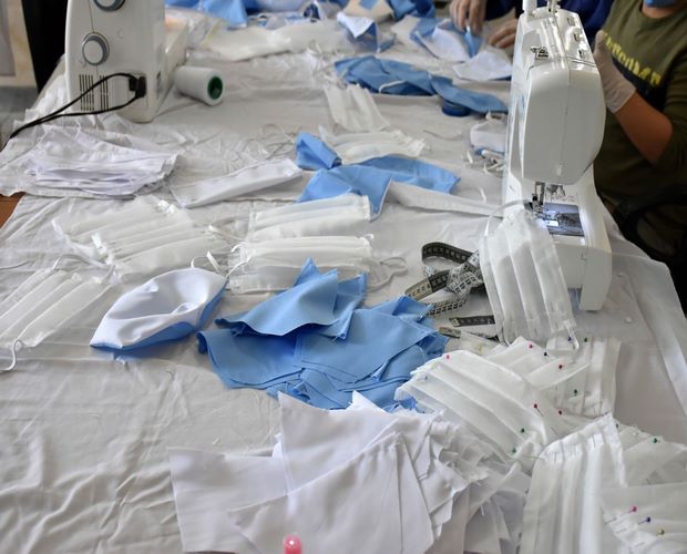 توزیع 10 هزار ماسک رایگان در بین مددجویان اسلام آبادغرب 