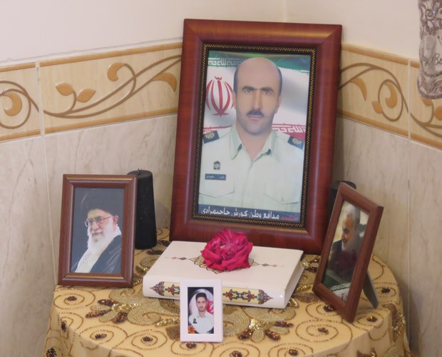 دیدار با خانواده شهید کوروش حاجیمرادی در اسلام آبادغرب+تصاویر دیدار با خانواده شهید کوروش حاجیمرادی در اسلام آبادغرب+تصاویر