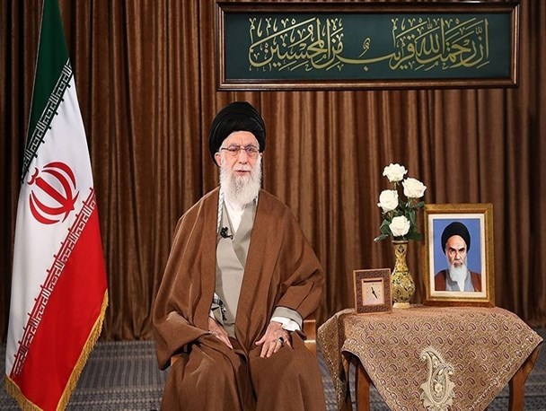 بزک‌کنندگان آمریکا امروز نمی توانند سر خود را بلند کنند/ امام(ره) انسانی تحول‌خواه و تحول آفرین بود