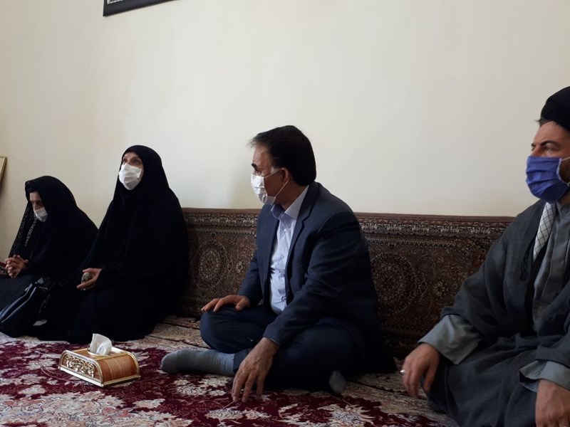 دیدار مسئولین دالاهو با خانواده شهدا و ایثارگران عملیات مرصاد دیدار مسئولین دالاهو با خانواده شهدا و ایثارگران عملیات مرصاد