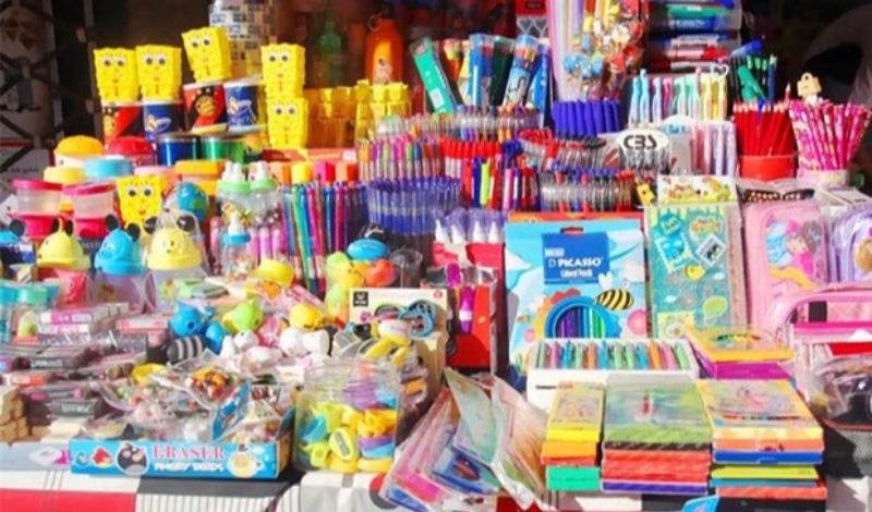سردرگمی والدین برای خرید وسایل مدرسه/ لوازم التحریر فروشان هم ضرر کردند