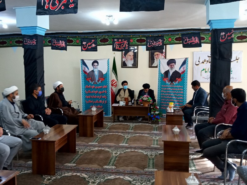 دیدار مسئولین موکب های اسلام آبادغرب با امام جمعه شهرستان