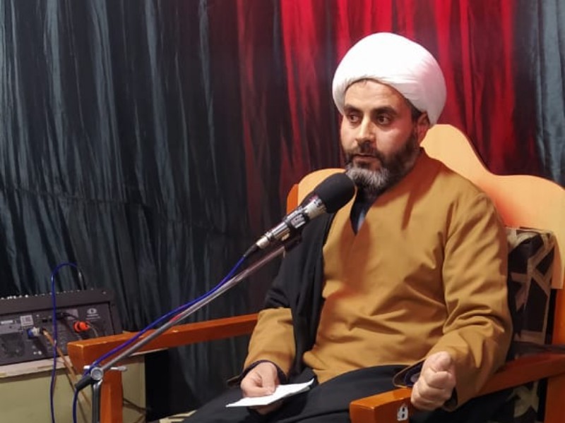 رفع معضل بیکاری نخبگان با رویکرد دانش بنیان کردن تولید/توجه به ظرفیت علمی دانشگاه ها جهت رفع مشکلات اقتصادی