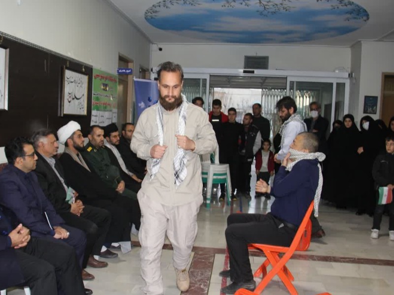 نمایش تئاتر خیابانی کاخ ریاست جمهوری در مدارس اسلام آبادغرب