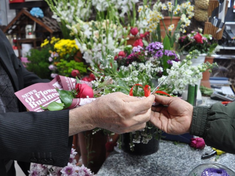 حال و هوای بازار اسلام آبادغرب در روز مادر و روز زن+تصاویر