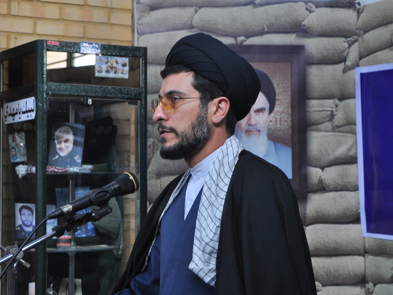 خدمت به مردم، تبیین دستاوردها و مبارزه باترک فعل‌ها از راه‌های قوی کردن انقلاب است